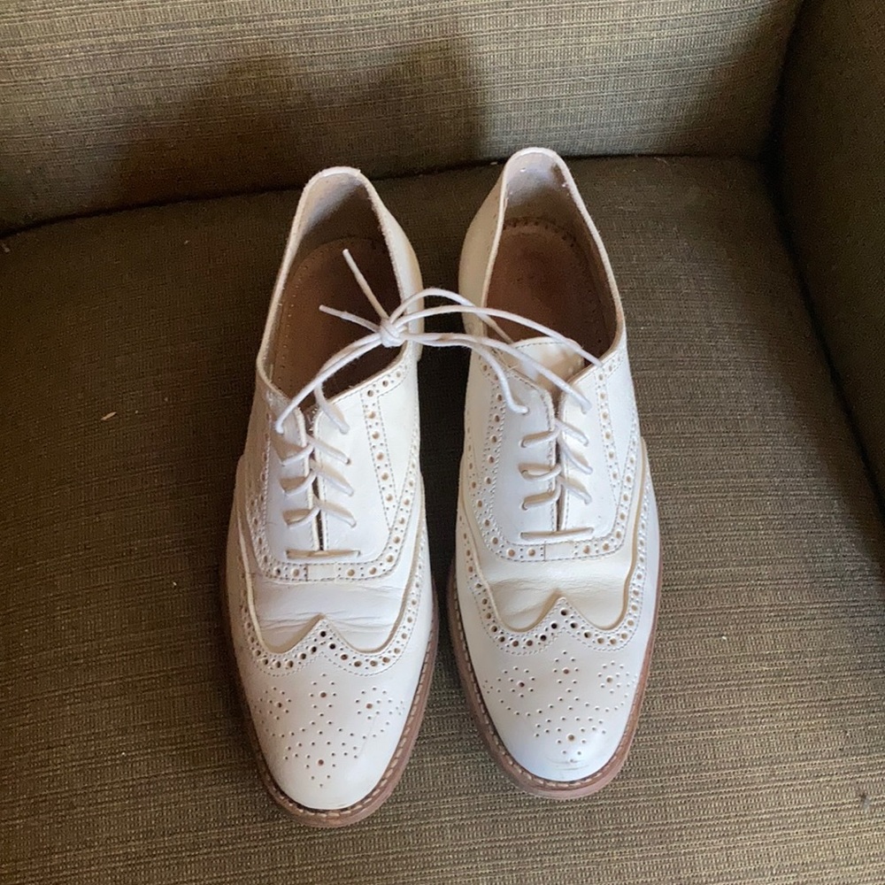 Joan & David Italian oxfords